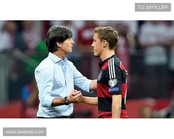 聚焦hroos足球球星成长历程与辉煌成就全面解读