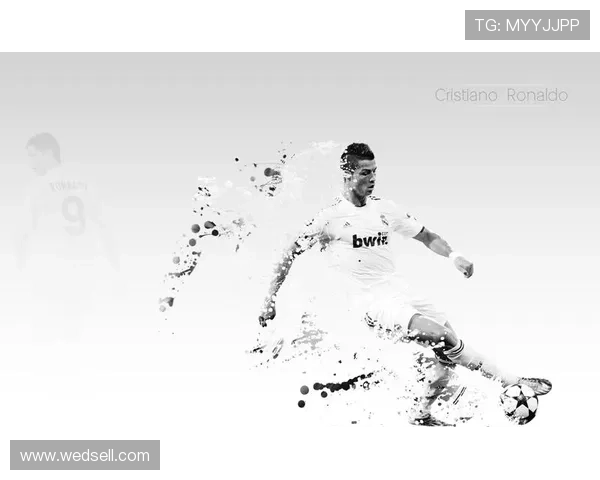 足球巨星童年旧照曝光展现青涩模样回顾成长历程感受励志力量